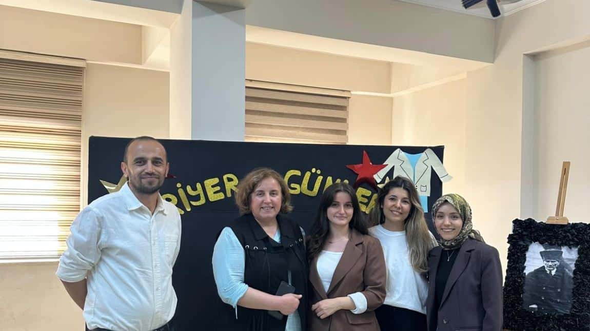 Hasta ve Yaşlı Hizmetleri alanı Kariyer Günleri Etkinliğinden....